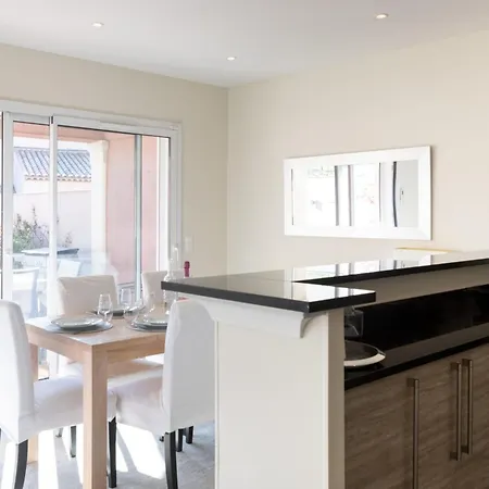 Very Bright With Garden And Terrace