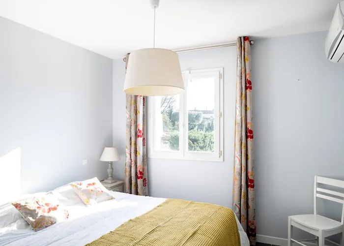 Very Bright With Garden And Terrace Semesterbostad *