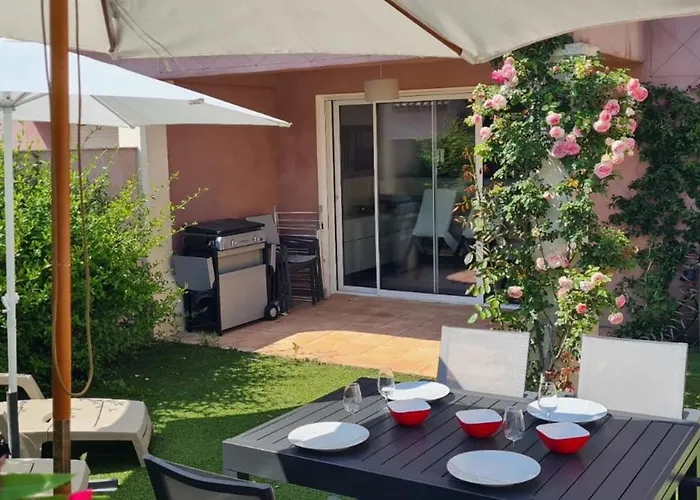 펜션 Very Bright With Garden And Terrace 생트막시메