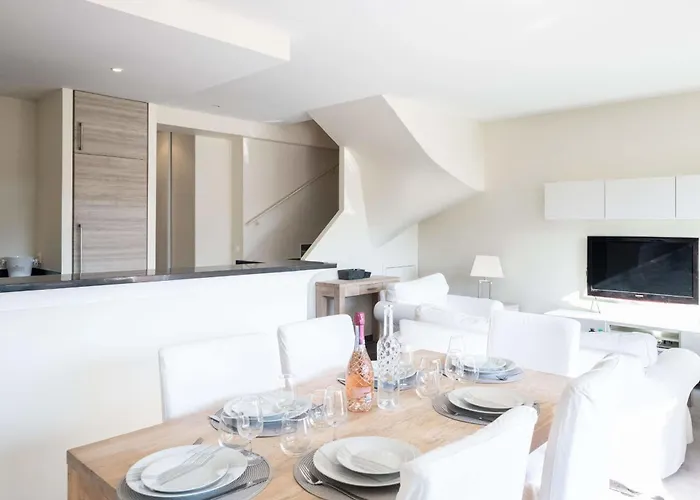 Very Bright With Garden And Terrace *